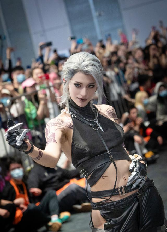 卡琳娜cosplay作品